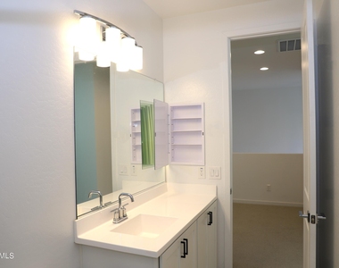 901 S Smith Road - Photo Thumbnail 28
