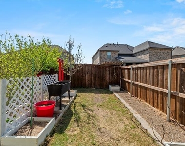2614 High Bluff Drive - Photo Thumbnail 33