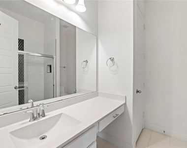 2614 High Bluff Drive - Photo Thumbnail 21