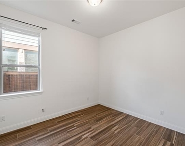 2614 High Bluff Drive - Photo Thumbnail 20