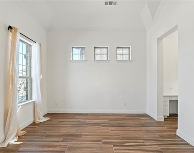 2614 High Bluff Drive - Photo Thumbnail 6