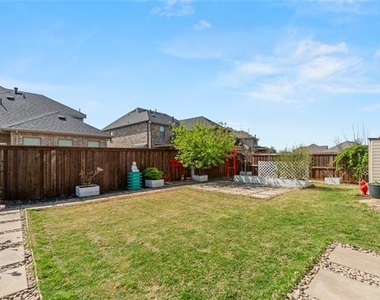 2614 High Bluff Drive - Photo Thumbnail 32