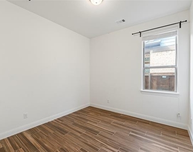 2614 High Bluff Drive - Photo Thumbnail 19