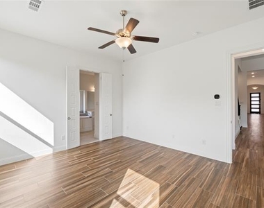 2614 High Bluff Drive - Photo Thumbnail 23