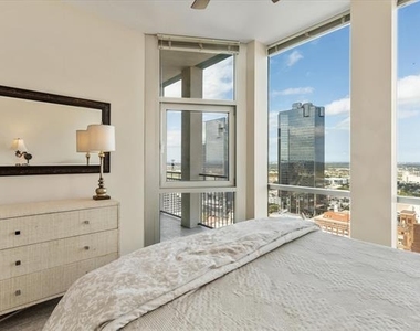 500 Throckmorton Street - Photo Thumbnail 13