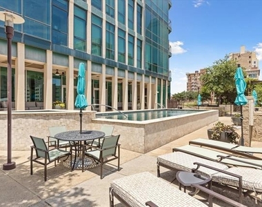 500 Throckmorton Street - Photo Thumbnail 23