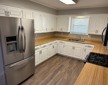 274 Molly Lane - Photo Thumbnail 11