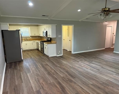 274 Molly Lane - Photo Thumbnail 6