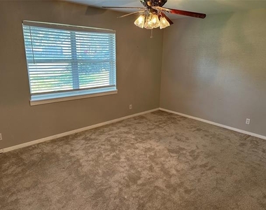 274 Molly Lane - Photo Thumbnail 31