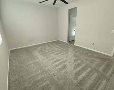 1730 S 246th Lane - Photo Thumbnail 10