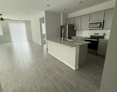 1730 S 246th Lane - Photo Thumbnail 5