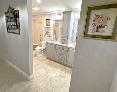 916 Savannas Point Drive - Photo Thumbnail 27