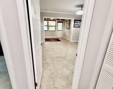 916 Savannas Point Drive - Photo Thumbnail 23