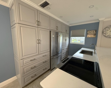 916 Savannas Point Drive - Photo Thumbnail 7