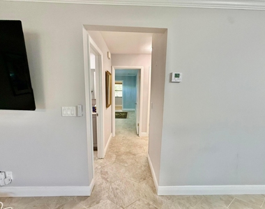 916 Savannas Point Drive - Photo Thumbnail 14