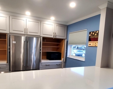 916 Savannas Point Drive - Photo Thumbnail 4