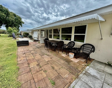 916 Savannas Point Drive - Photo Thumbnail 39