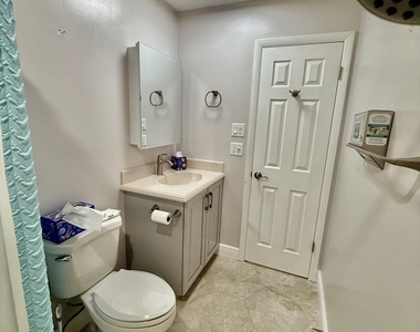 916 Savannas Point Drive - Photo Thumbnail 19