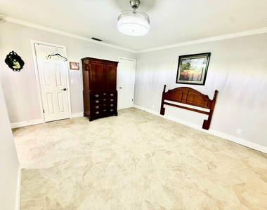 916 Savannas Point Drive - Photo Thumbnail 25