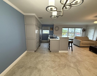 916 Savannas Point Drive - Photo Thumbnail 11