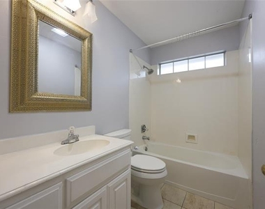 2712 Northview Drive - Photo Thumbnail 22