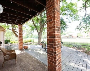 2712 Northview Drive - Photo Thumbnail 25