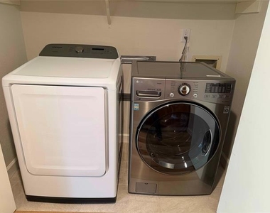 2917 Esquire Lane - Photo Thumbnail 12