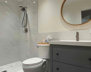 2917 Esquire Lane - Photo Thumbnail 11