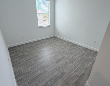 2955 Spanish Cedar Place - Photo Thumbnail 9