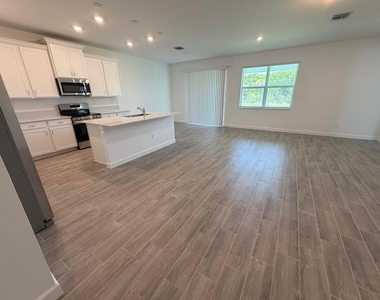 2955 Spanish Cedar Place - Photo Thumbnail 12