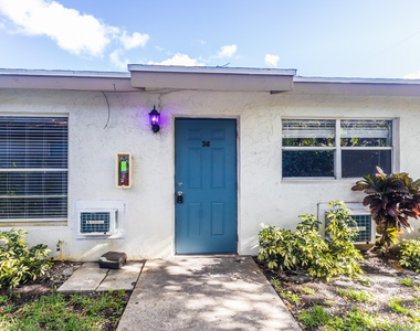 417 N E Street - Photo Thumbnail 1