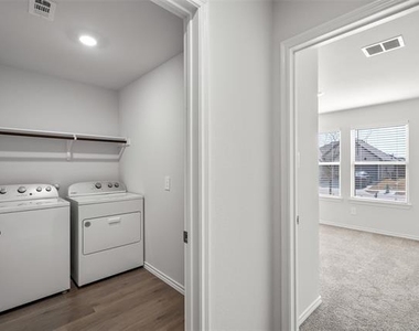 13173 Enclave Parkway - Photo Thumbnail 12