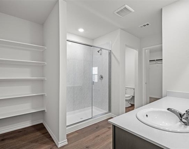 13173 Enclave Parkway - Photo Thumbnail 15