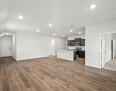13173 Enclave Parkway - Photo Thumbnail 3
