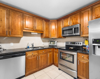 795 Se 17th Street - Photo Thumbnail 20