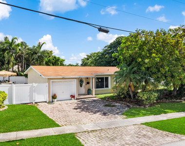 795 Se 17th Street - Photo Thumbnail 13