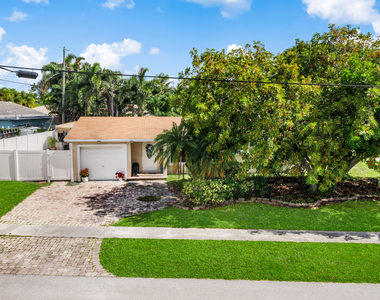 795 Se 17th Street - Photo Thumbnail 23