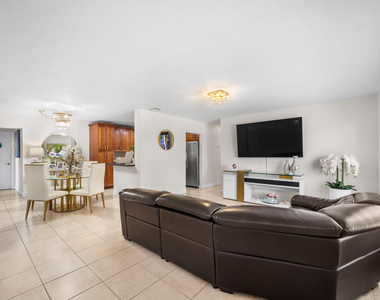 795 Se 17th Street - Photo Thumbnail 15