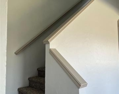 7929 Park Ridge Drive - Photo Thumbnail 4