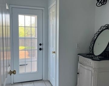 7929 Park Ridge Drive - Photo Thumbnail 8