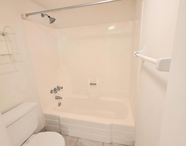 959 Se 2nd Avenue - Photo Thumbnail 15