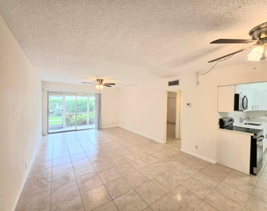 959 Se 2nd Avenue - Photo Thumbnail 4