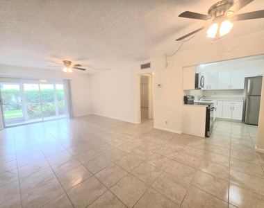 959 Se 2nd Avenue - Photo Thumbnail 3