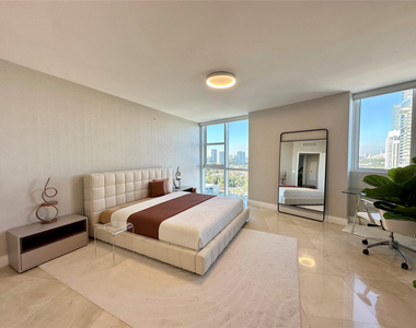 18201 Collins Avenue - Photo Thumbnail 4