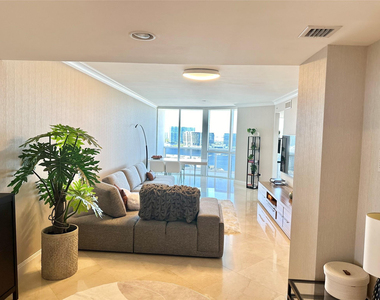 18201 Collins Avenue - Photo Thumbnail 18