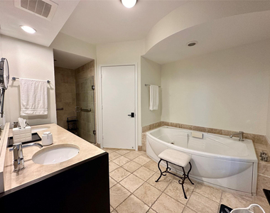 18201 Collins Avenue - Photo Thumbnail 46