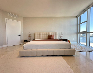 18201 Collins Avenue - Photo Thumbnail 24