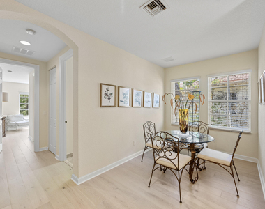 1043 Vintner Boulevard - Photo Thumbnail 46