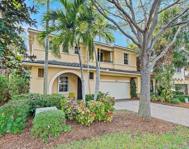 1043 Vintner Boulevard - Photo Thumbnail 2