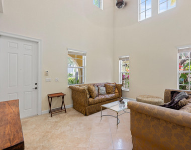 1043 Vintner Boulevard - Photo Thumbnail 15